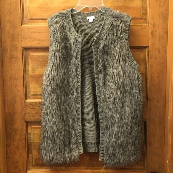 Xhilaration / Gray Faux Fur Front/Knit Back /Open front Vest /Women’s /M/M - Picture 5 of 8